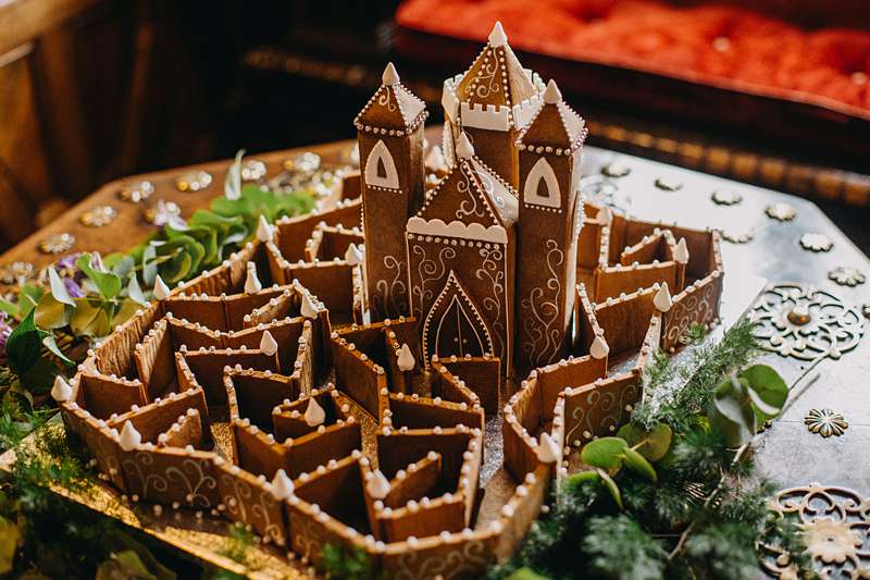 gingerbread maze wedding cake with pearl detail
