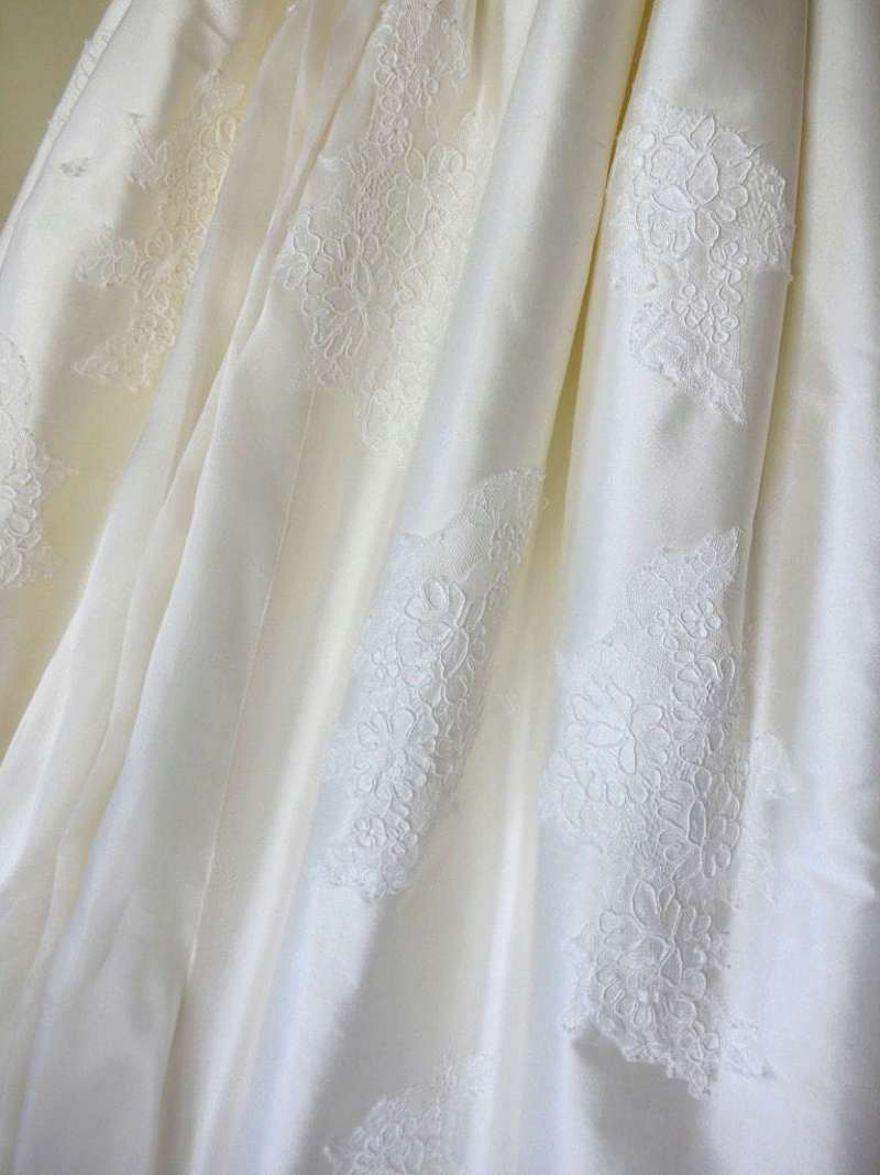 ivory corded lace applique motif on silk dupion