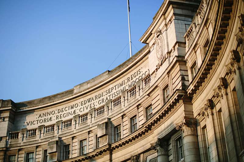 admiralty arch blue sky london summer