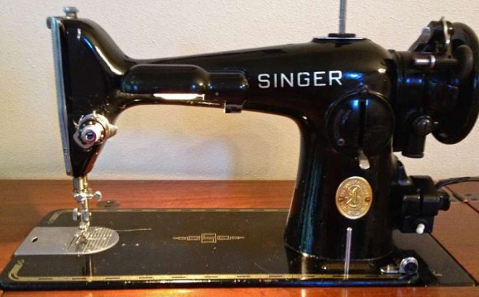 vintage singer 201 sewing machine