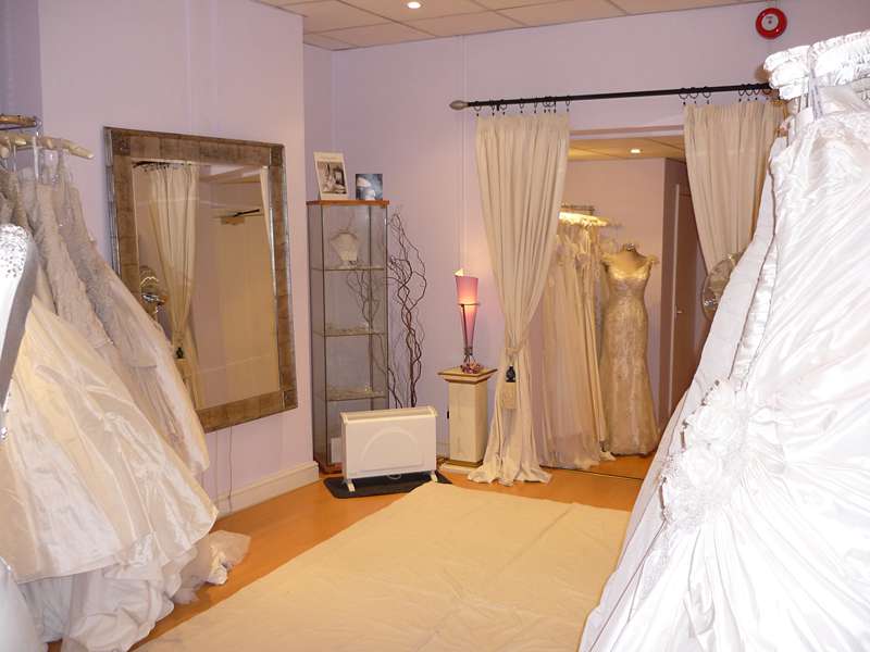 inside 'amante' the wedding dress shop 2008
