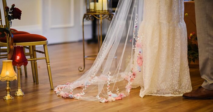 floral edge wedding veil