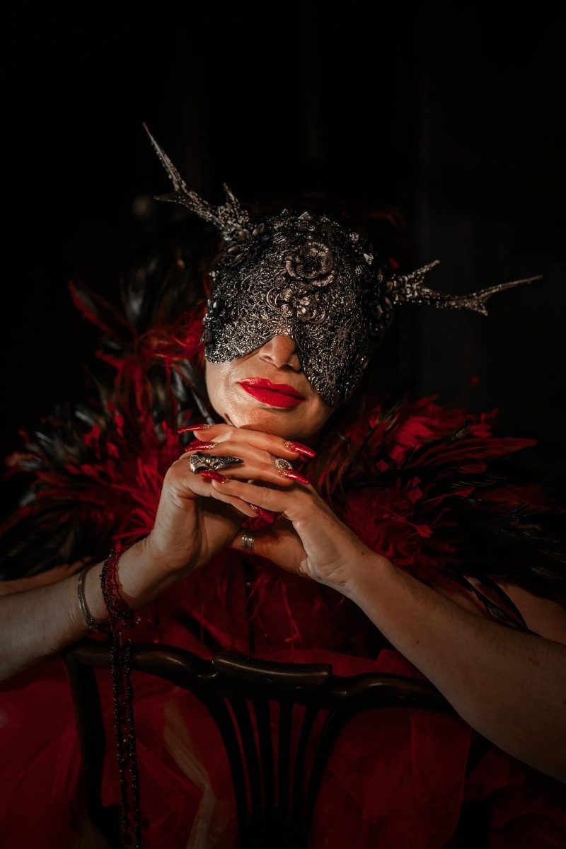 red black gothic fantasy bride pan's labyrinth horror sexy mysterious wedding