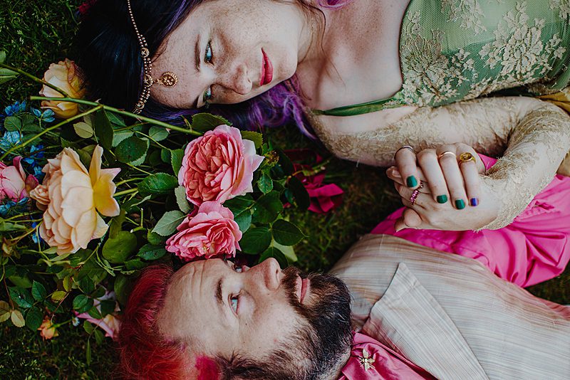 couple-anniversary-photoshoot-with-roses
