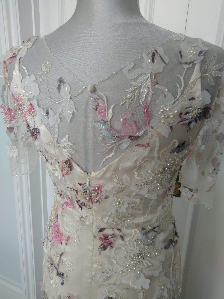 sheer 3d 3 dimensional textured embroidered chiffon flower details