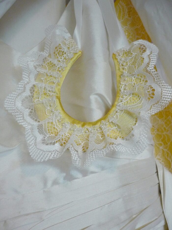 something extra good luck wedding traditional horseshoe