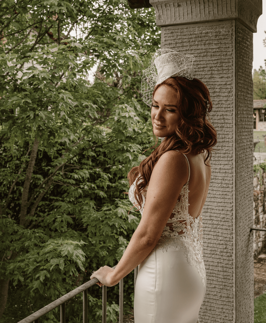 back necklace swarvoski pearls red head hair ginger bride