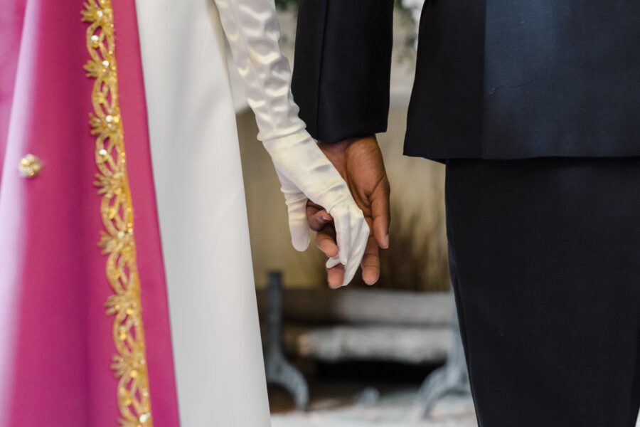 daphne simon bridgerton hand hold wedding bride groom